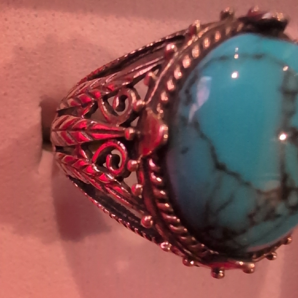 Turquoise Sterling Silver Ring - Picture 5 of 7